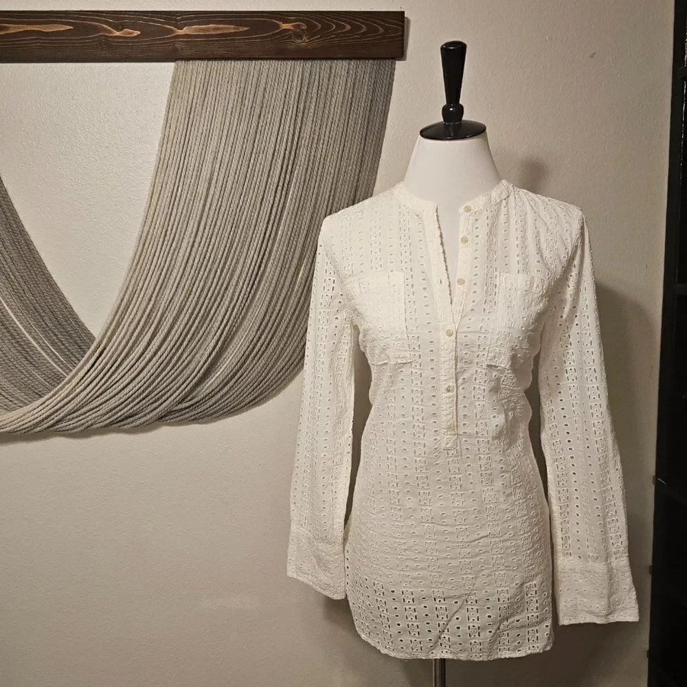 Merona Keyhole Lace Blouse Sz M - Picture 2 of 5